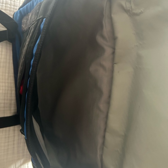 Timbuk2 Navy and Sky Blue Messenger Bag - Picture 3 of 4